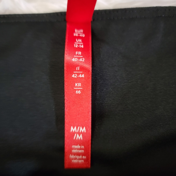 SPANX Womens Velvet Sleek Black Tummy control Leggings Size M - Picture 11 of 14